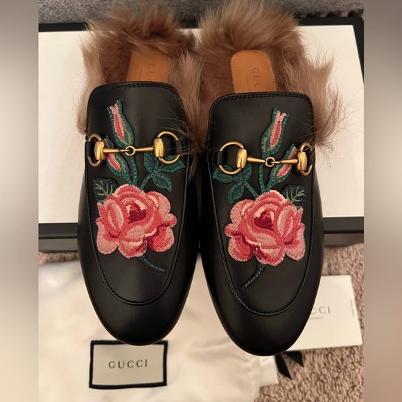 New Gucci Princetown Horsebit fur Mules Lined black Embroidered Flower size 35 - Picture 11 of 14